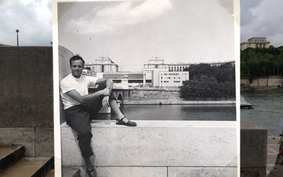 Pappa på muren i Paris
